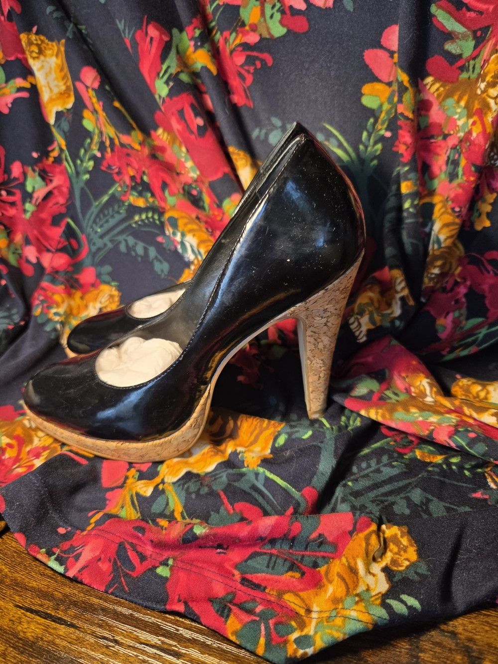 Nine West Black Patent Platform Pumps with Cork-Look Sole - Picture 2 of 3